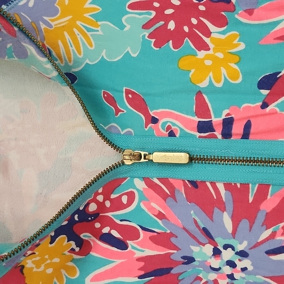 Lily Pulitzer Pullover - Picture 4 of 9